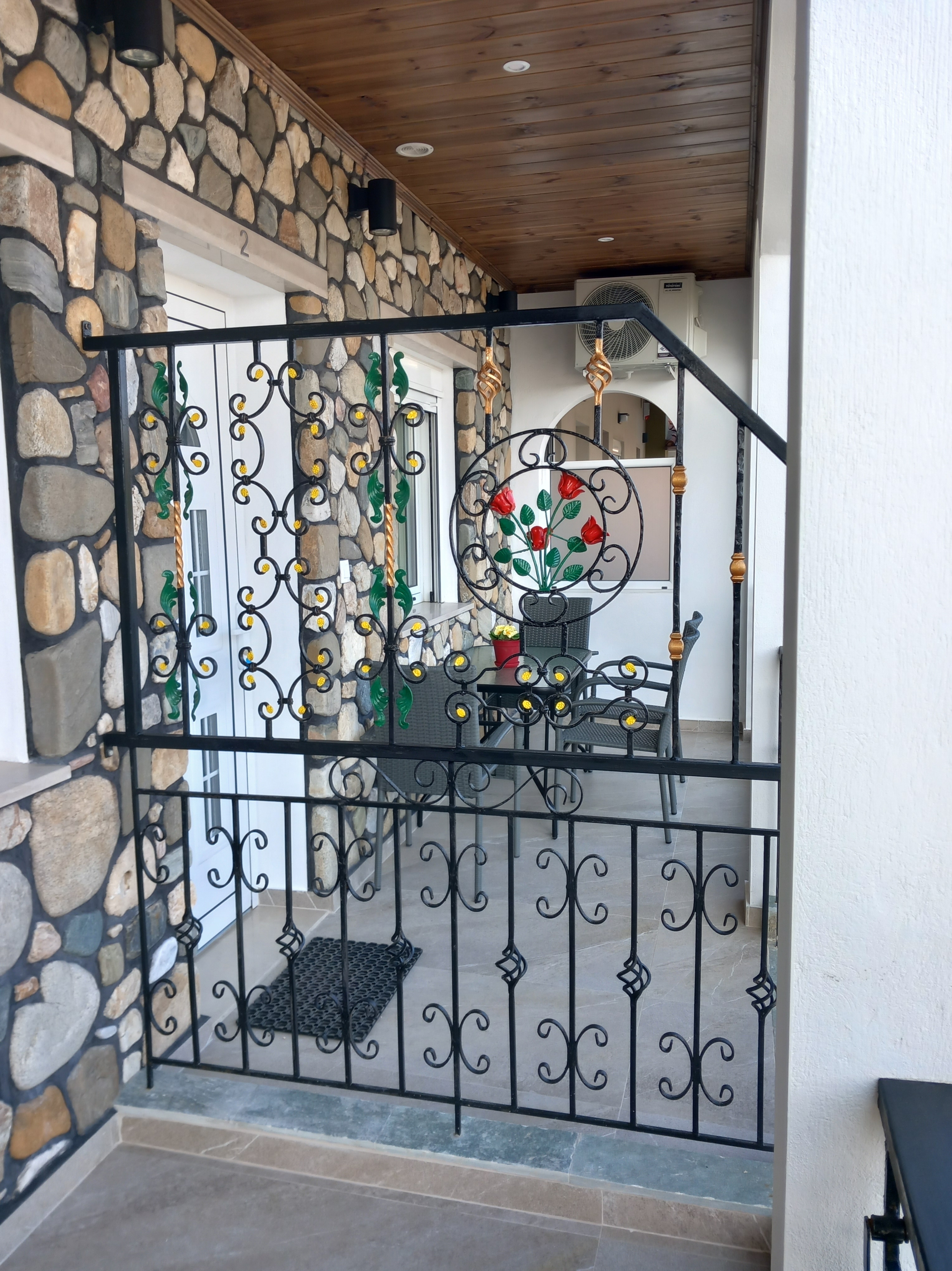 view to the entrance ap 2